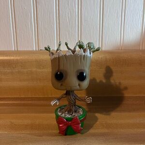 Funko Holiday Groot Figure